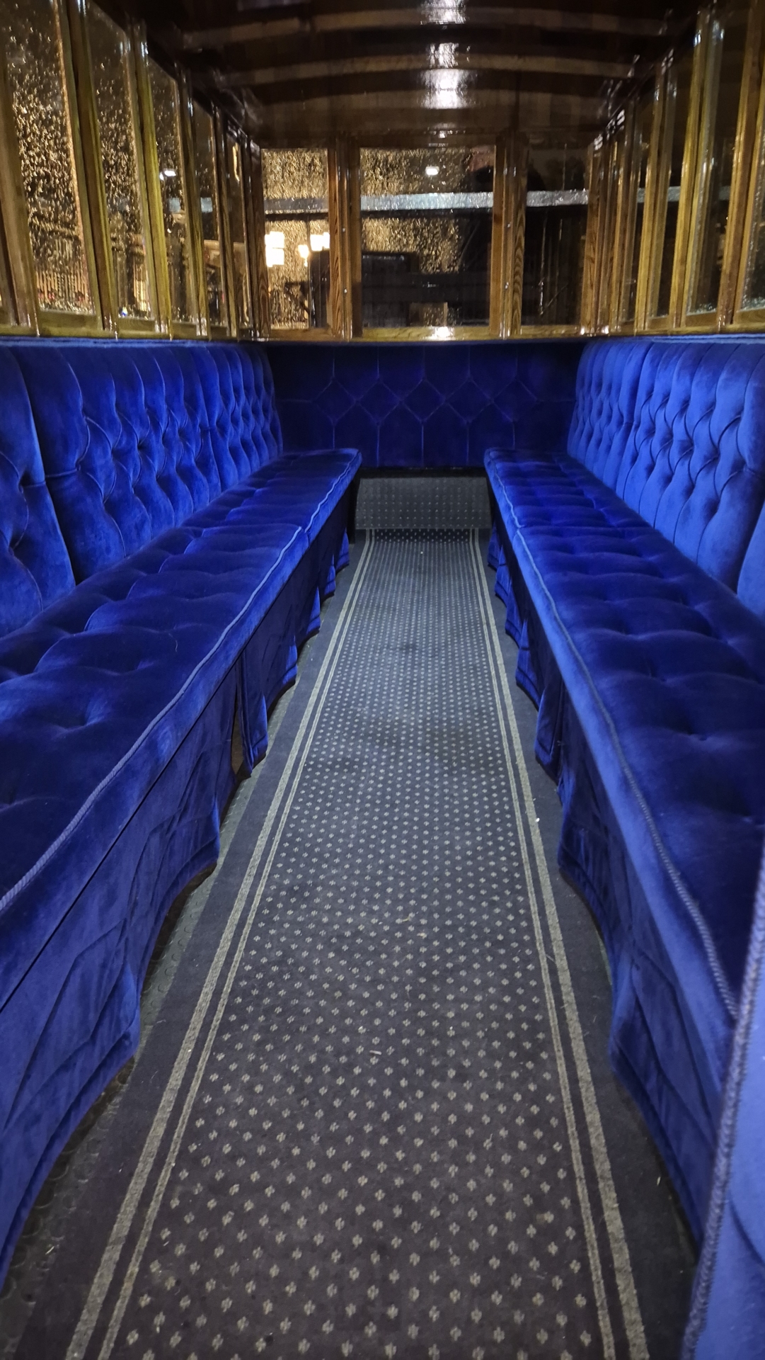 Omnibus koningsblauwe bekleding